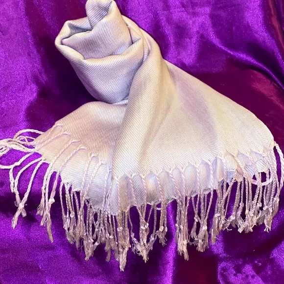 100% Pashmina Scarf NWOT - Picture 5 of 6